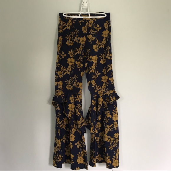 Nasty Gal Pants - Nasty gal ruffle pants